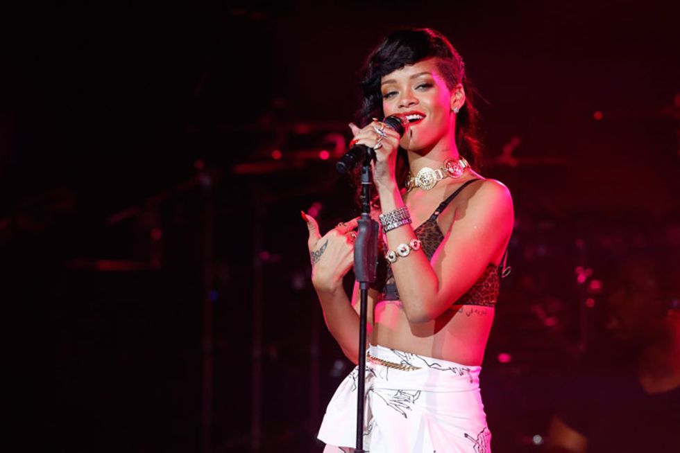 Rihanna, Chris Brown e Twitter: lei posta di tutto, lui lo chiude