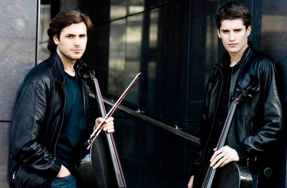 2Cellos: tributo a Michael Jackson in "They don't care about us"