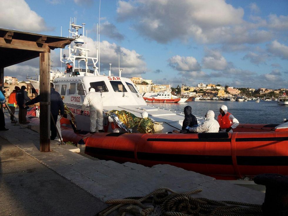 Lampedusa: niente immigrati, ma il turismo affonda