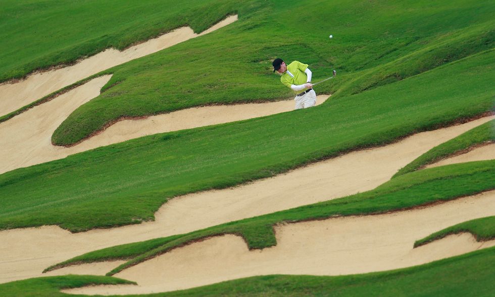 In Cina chiusi 111 campi da golf