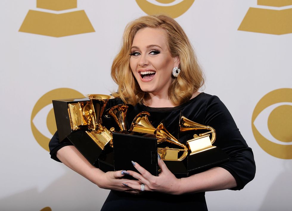 Adele artista dell'anno: Skyfall batte Gangnam Style