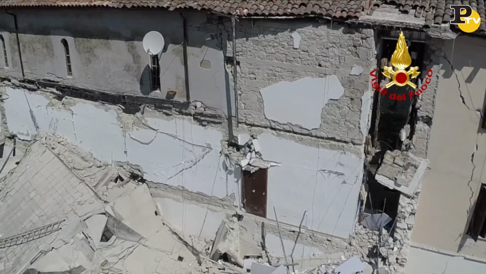 accumuli video drone terremoto danni crolli sisma