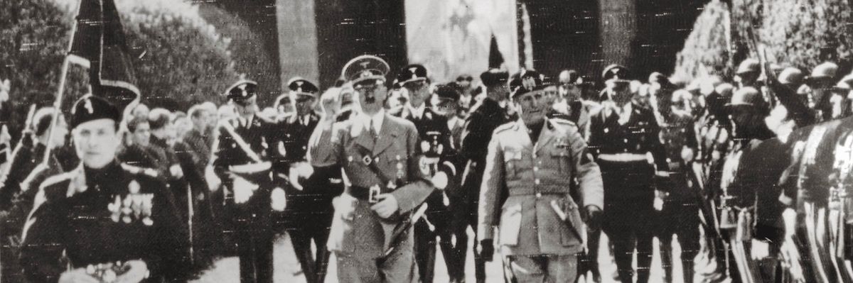 Adolf Hitler e Benito Mussolini durante la visita del Führer a Firenze del 1938