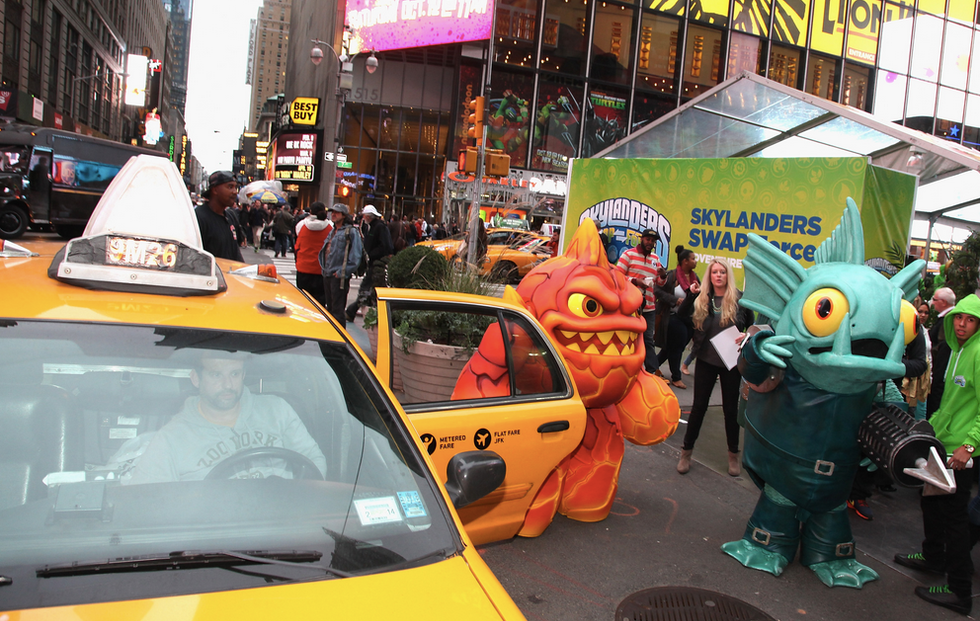 Gli Skylanders invadono Times Square con Swap Force
