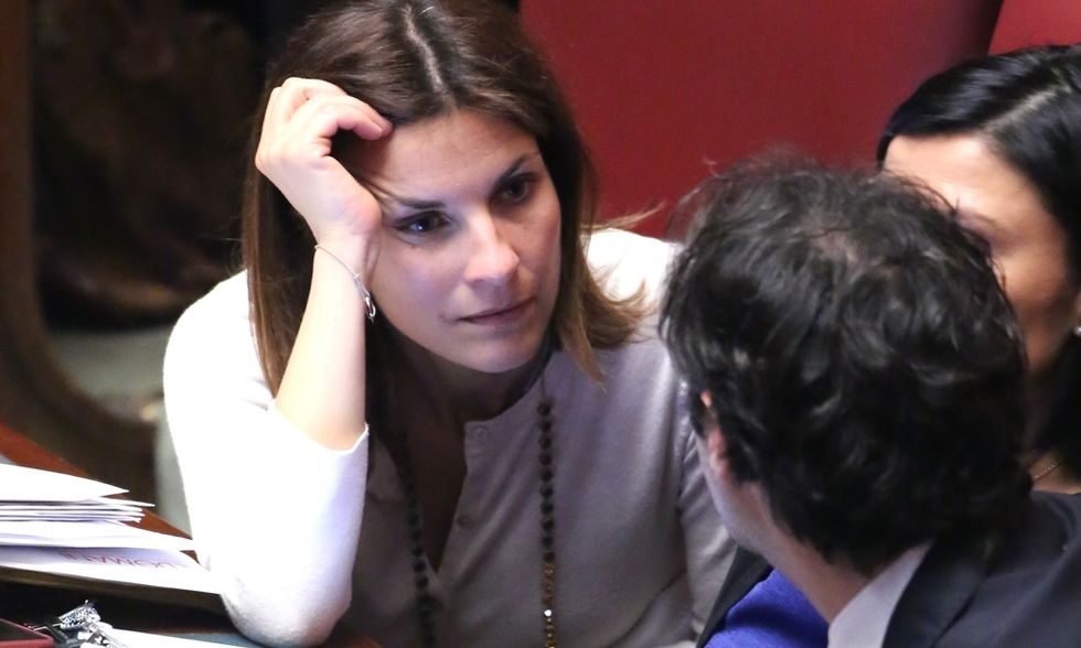 Alessandra Moretti: "Magari ci fossero uomini veri in Parlamento, io vedo soltanto maschi"