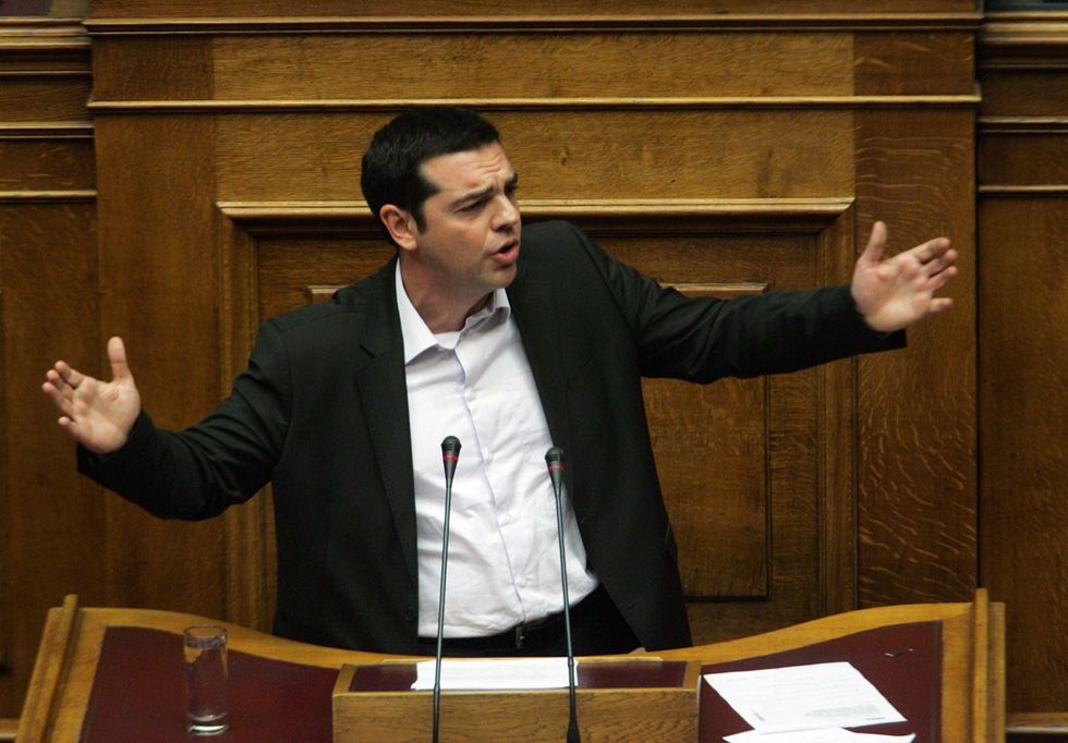 Alexis Tsipras si allea con la destra