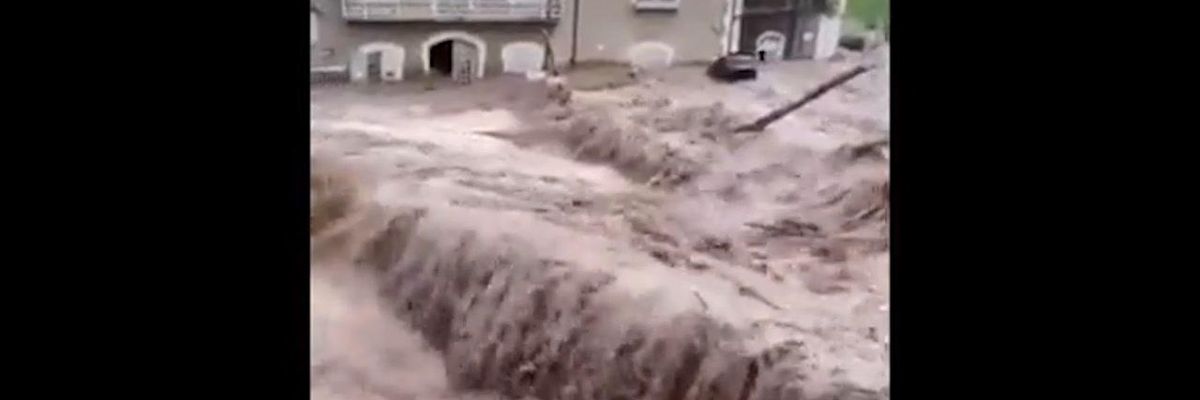 Alluvione a Savona, esonda il fiume Letimbro | video