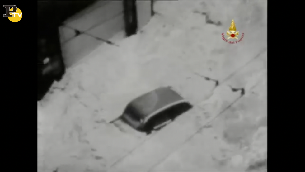 alluvione firenze piena arno 2 novembre 1966 video