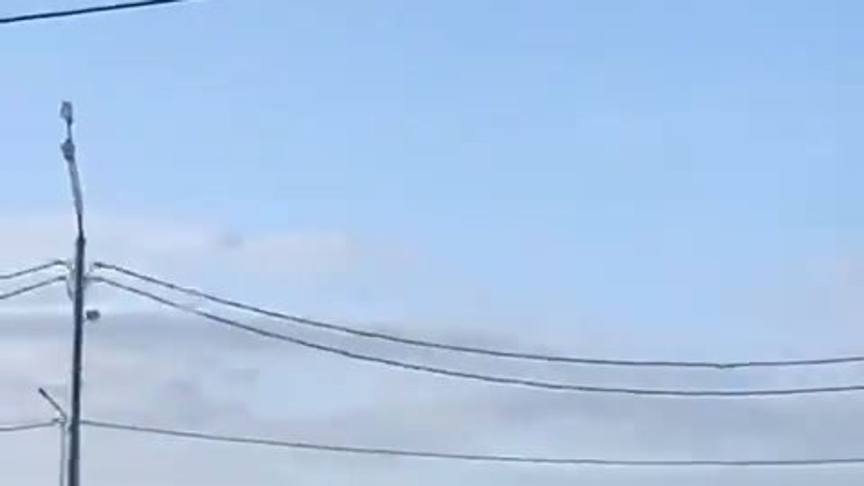Antiaerea russa in azione contro i droni a Mosca | video
