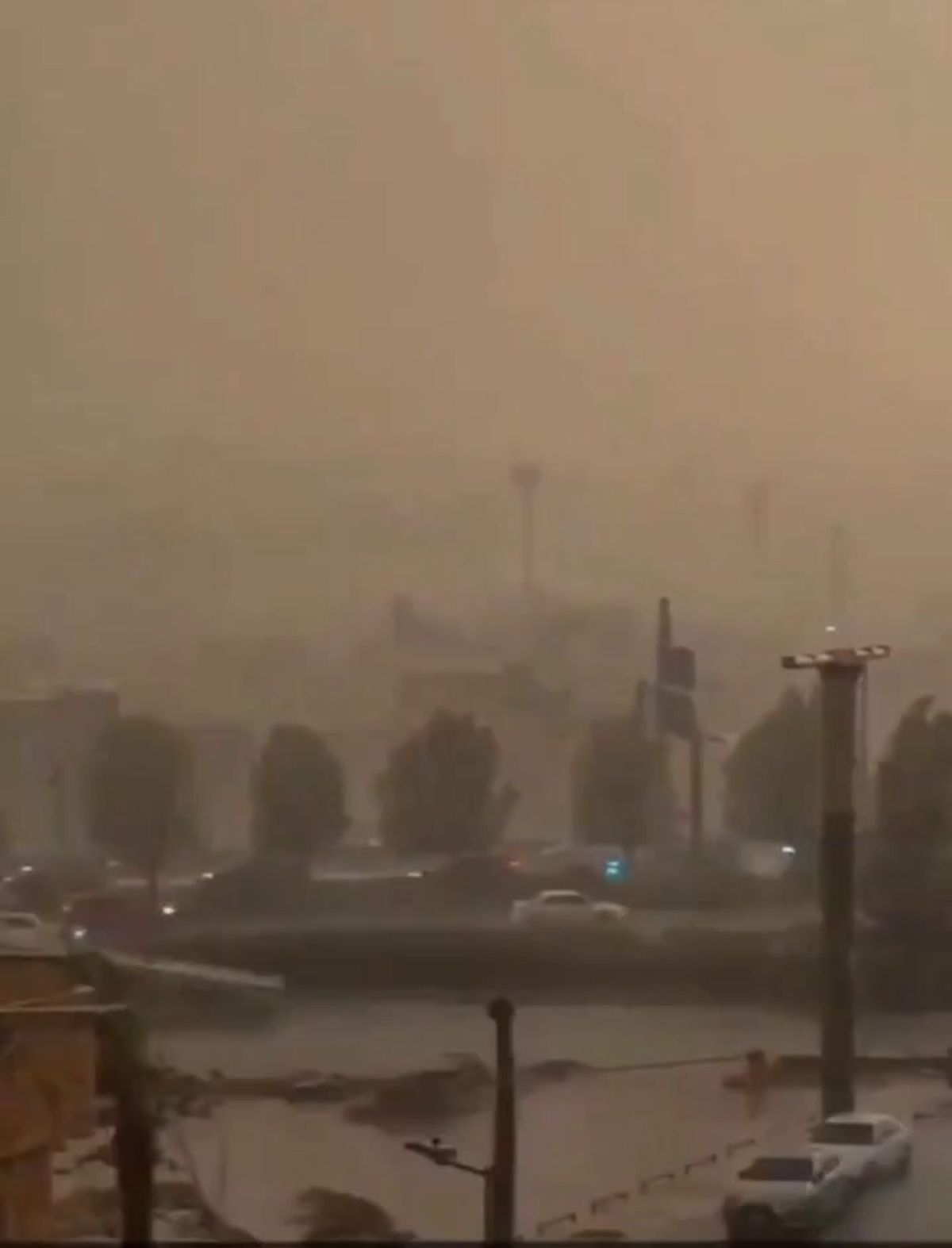 Arabia Saudita: inondazioni e danni a causa delle tempeste alla Mecca | video