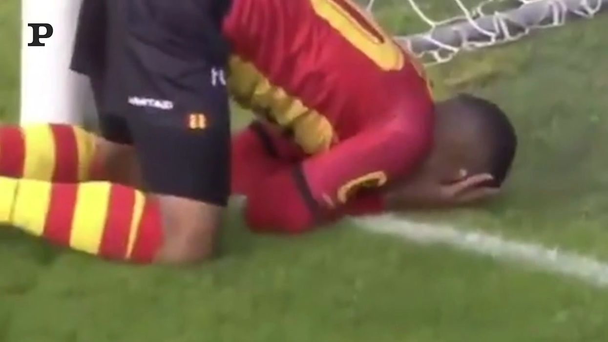 Belgio, sbaglia il gol ad un passo dalla porta | video