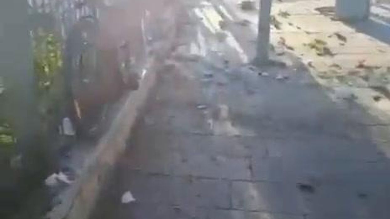 Due attentati alle stazioni autobus a Gerusalemme | video