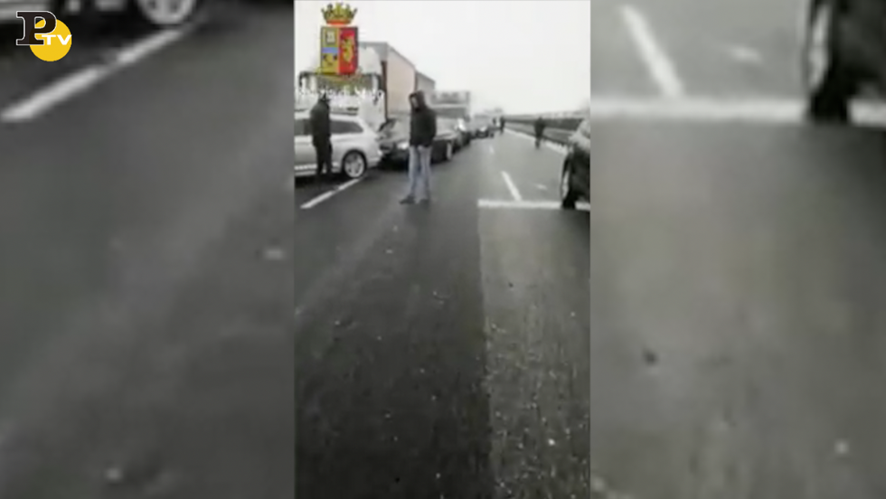Autostrada A1 Parma chiusa pioggia gelata ghiaccio video