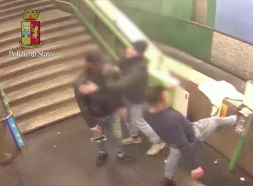 baby gang Milano video danni metropolitana