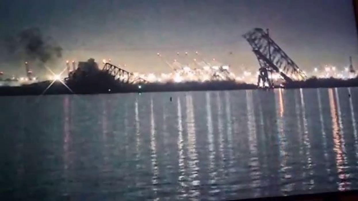 Baltimora, nave urta e fa crollare il ponte Francis Scott Key Bridge I video