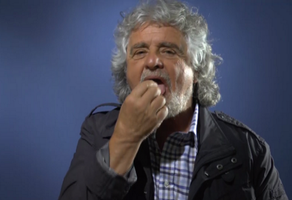 Beppe Grillo: "Noi ci siamo" e prende il Maalox