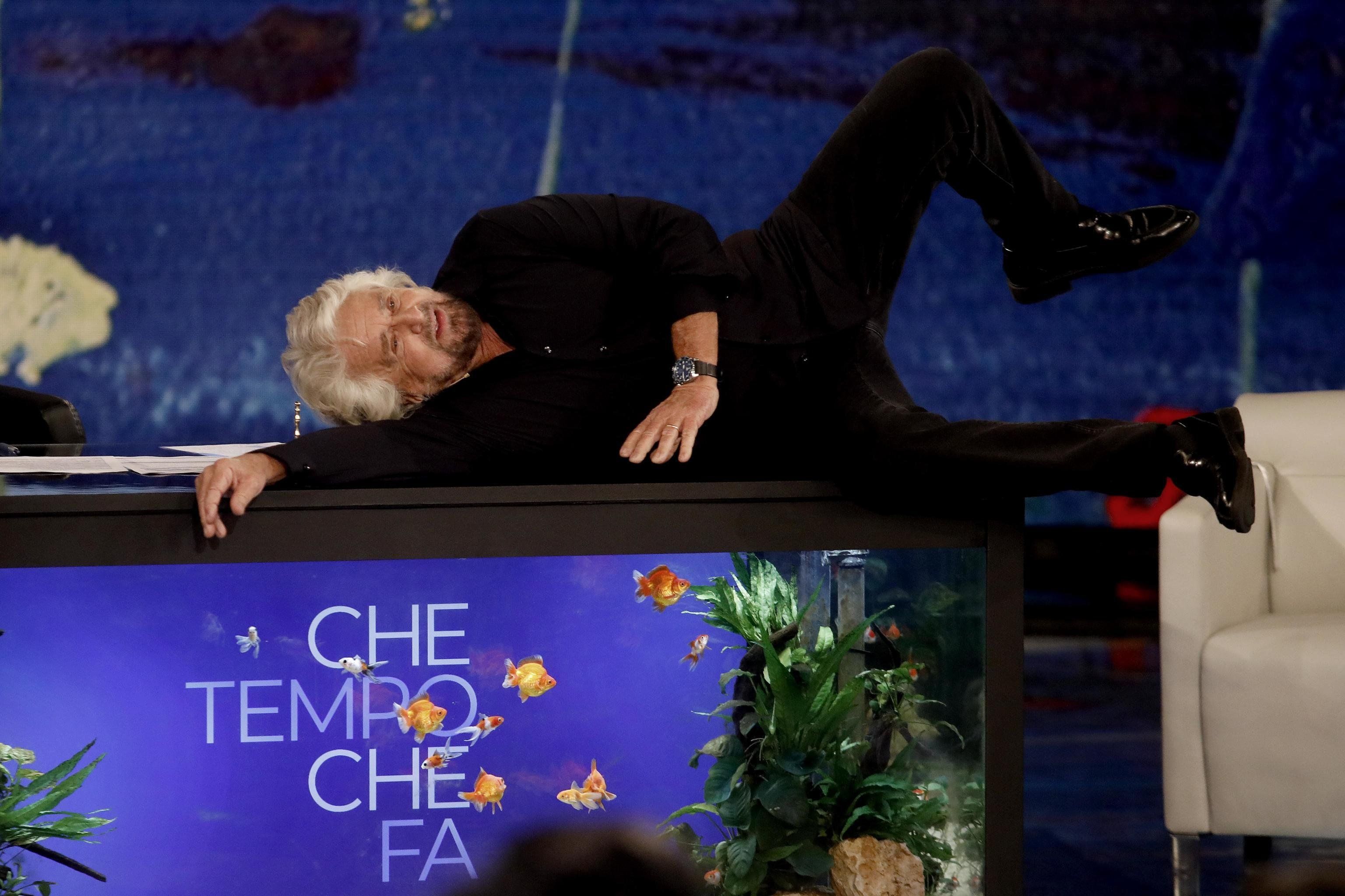 Grillo torni a fare il comico dopo aver peggiorato la politica Italiana, non l’Italia