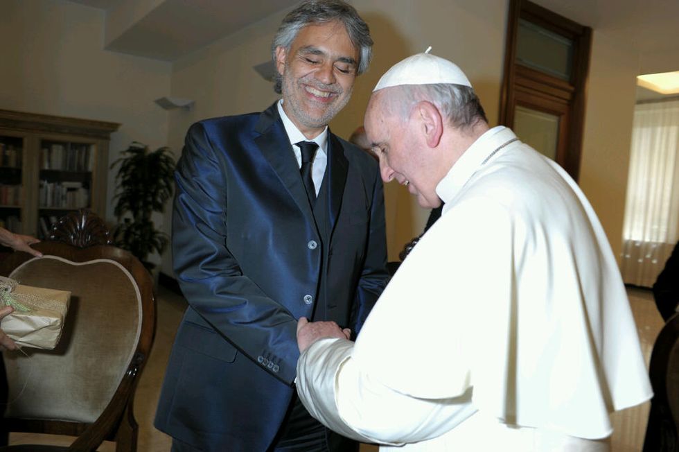 Papa Francesco: Bocelli e Aretha Franklin cantano per lui a Philadelphia
