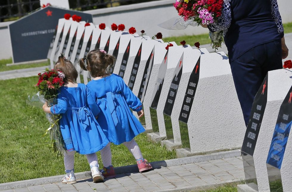 8 maggio, V-E Day: le foto dell'Europa che ricorda la fine della Guerra nel 1945