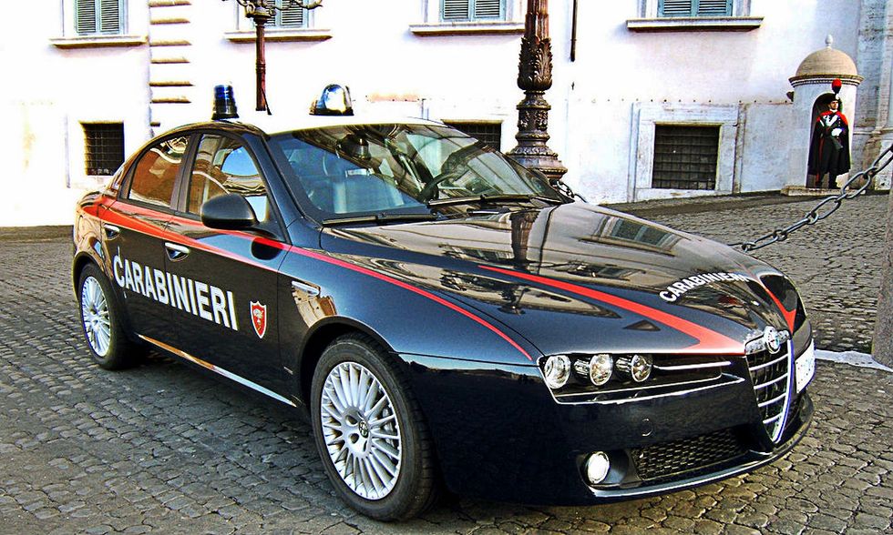 carabinieri-automobile