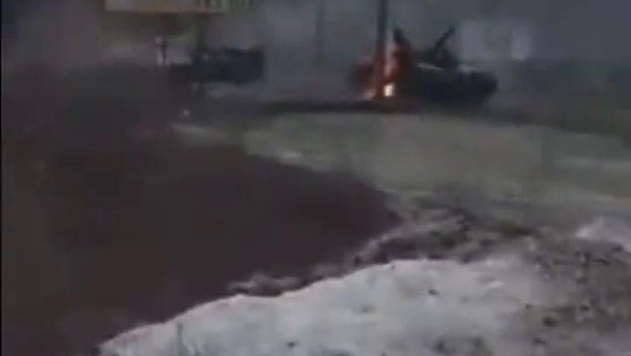 Razzo anticarro distrugge carro armato russo a Kharkiv | video