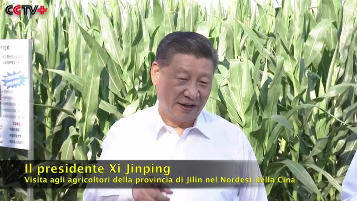Il presidente Xi Jinping in visita agli agricoltori della provincia di Jilin nel Nordest della Cina