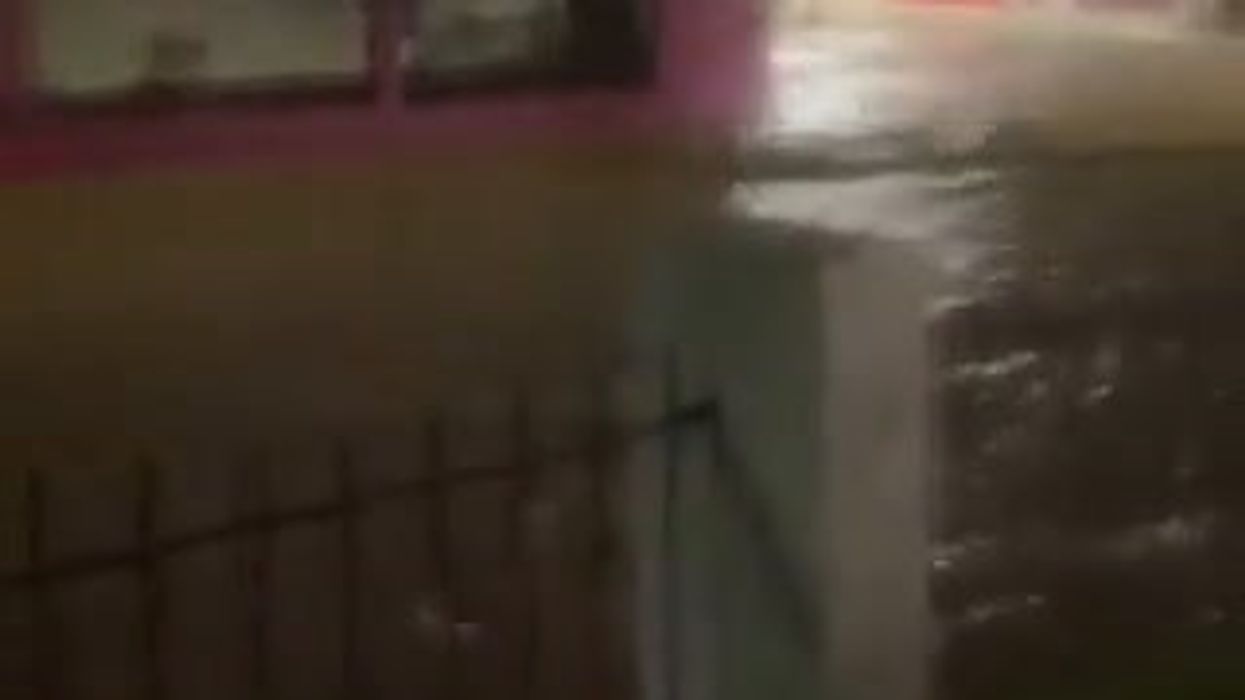 Cile, strade allagate dalle intense piogge | video