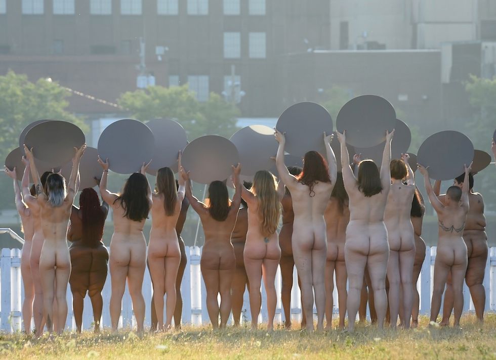 Cleveland, cento donne nude contro Trump