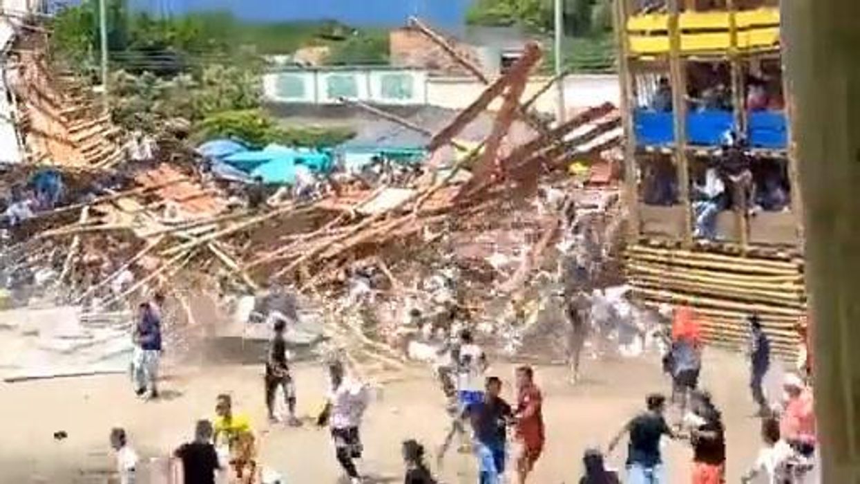 Colombia, crolla tribuna durante la corrida: morti e feriti