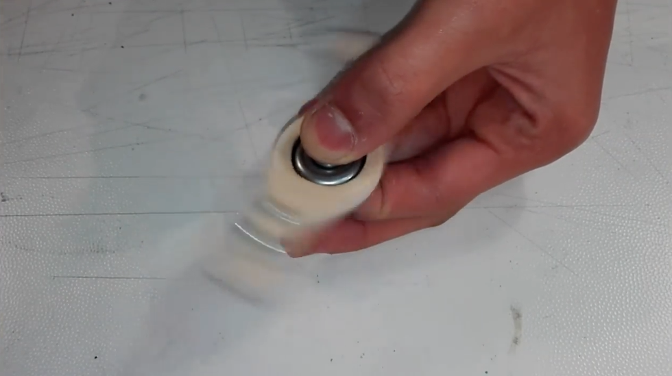 costruire fidget spinner video tutorial