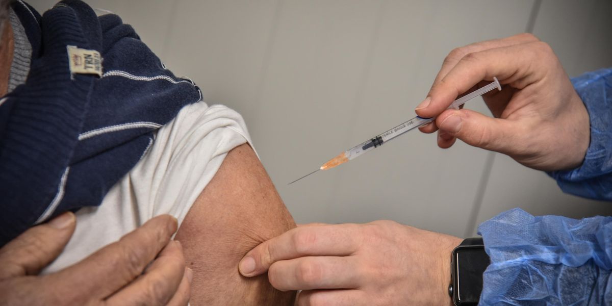  Covid-casi-in-aumento-Ipotesi-open-day-per-i-vaccini