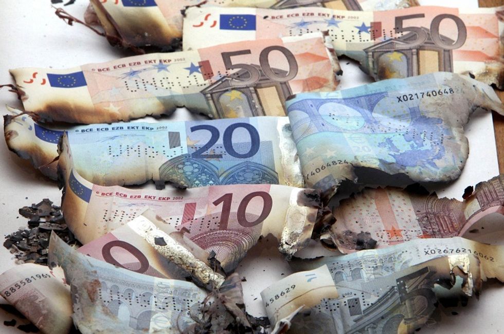 Gli emergenti vendono euro