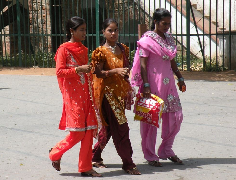India: abusi su centinaia di donne nella sanità