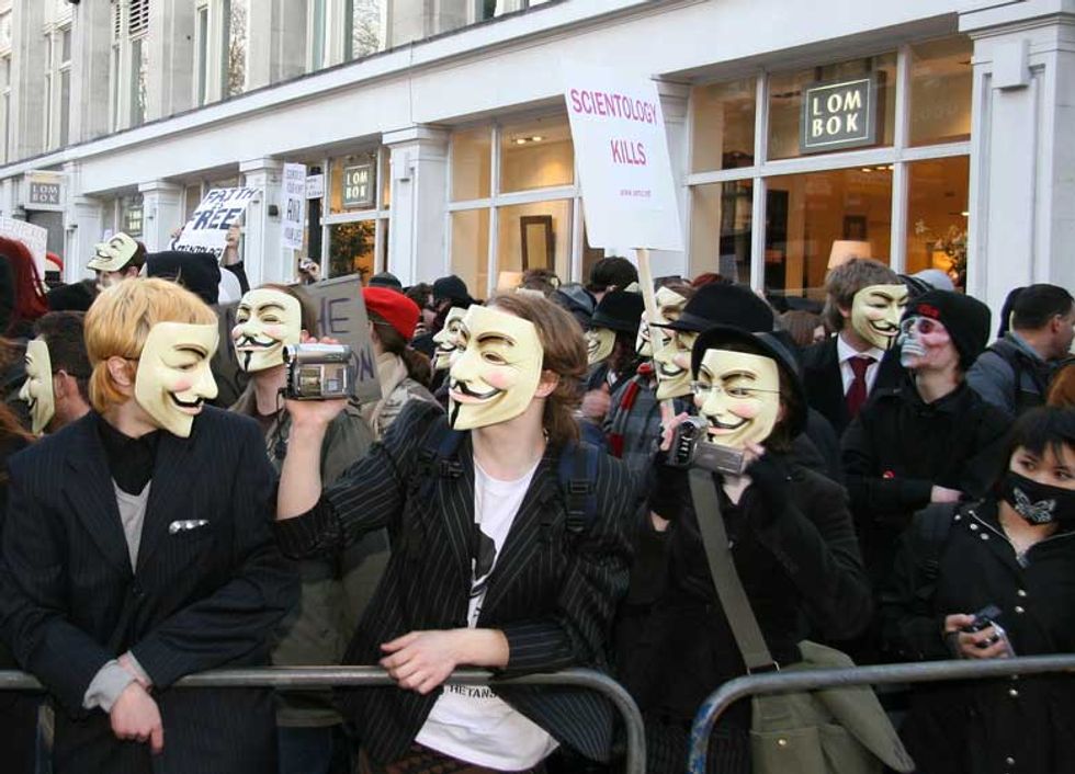 Gli Anonymous sono buoni o cattivi?