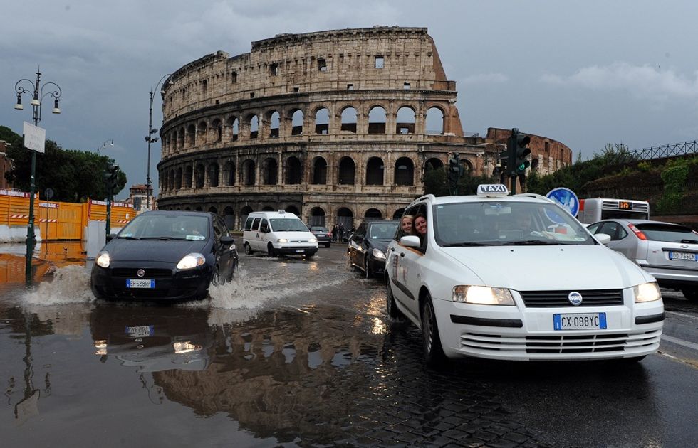 Guidare a Roma costa troppo. Come a Shanghai, San Paolo e New Delhi