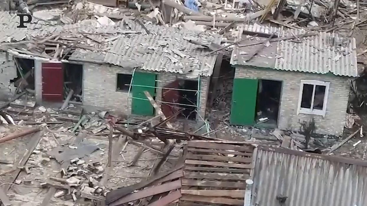 Donbass, assalto a Popasna: ecco come si combatte casa per casa | Video