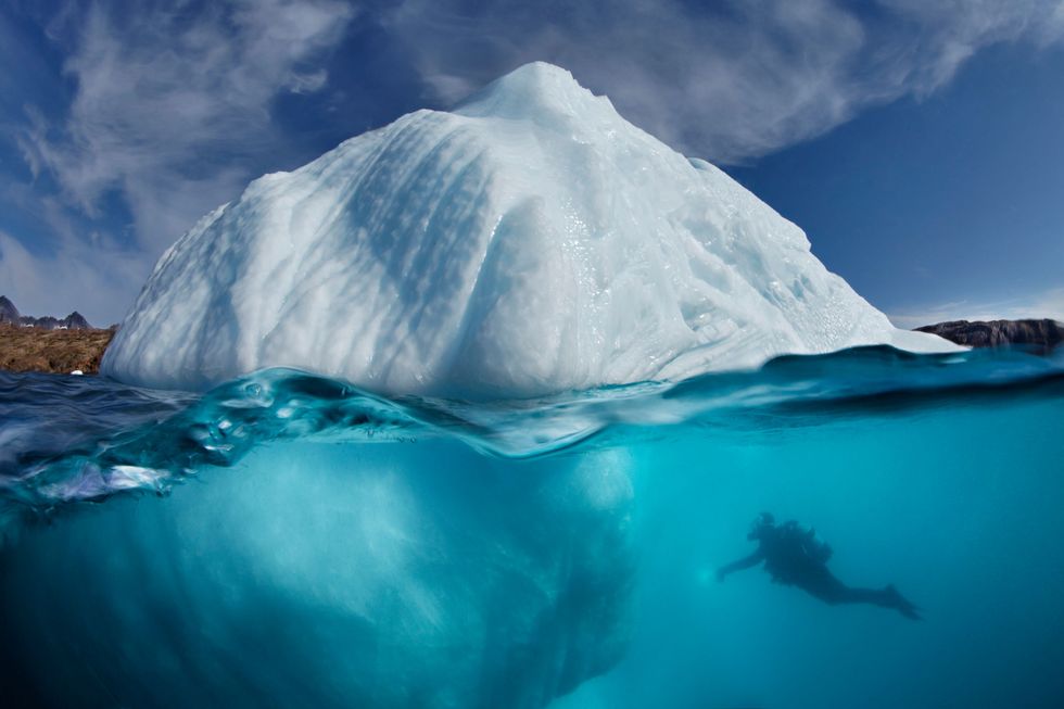 Vacanze "da brivido", tra i ghiacci di un iceberg