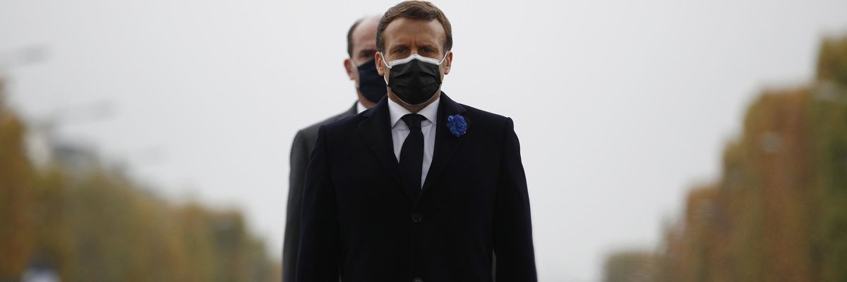 S'affaccia un nuovo Macron: meno socialismo e stop al multiculturalismo