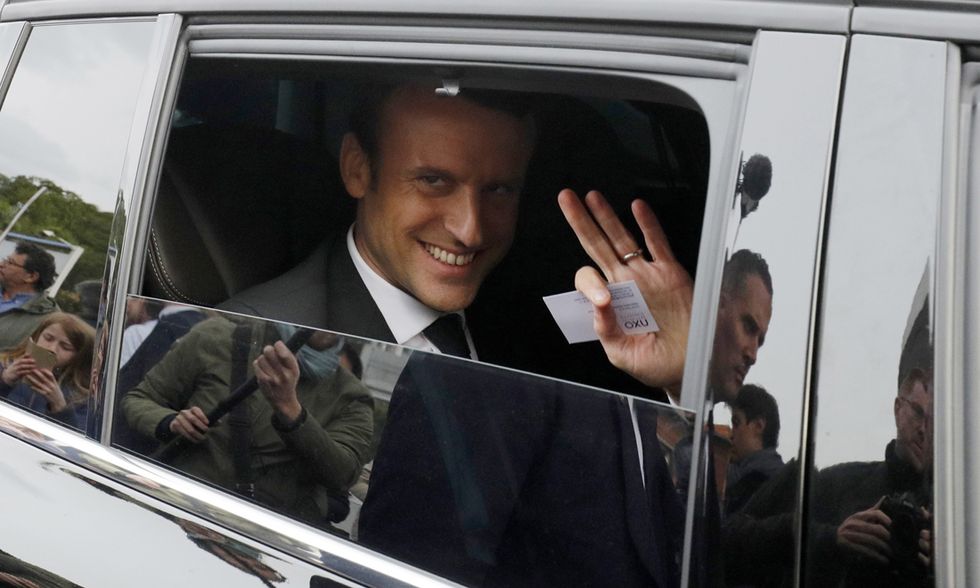 Emmanuel Macron sorridente
