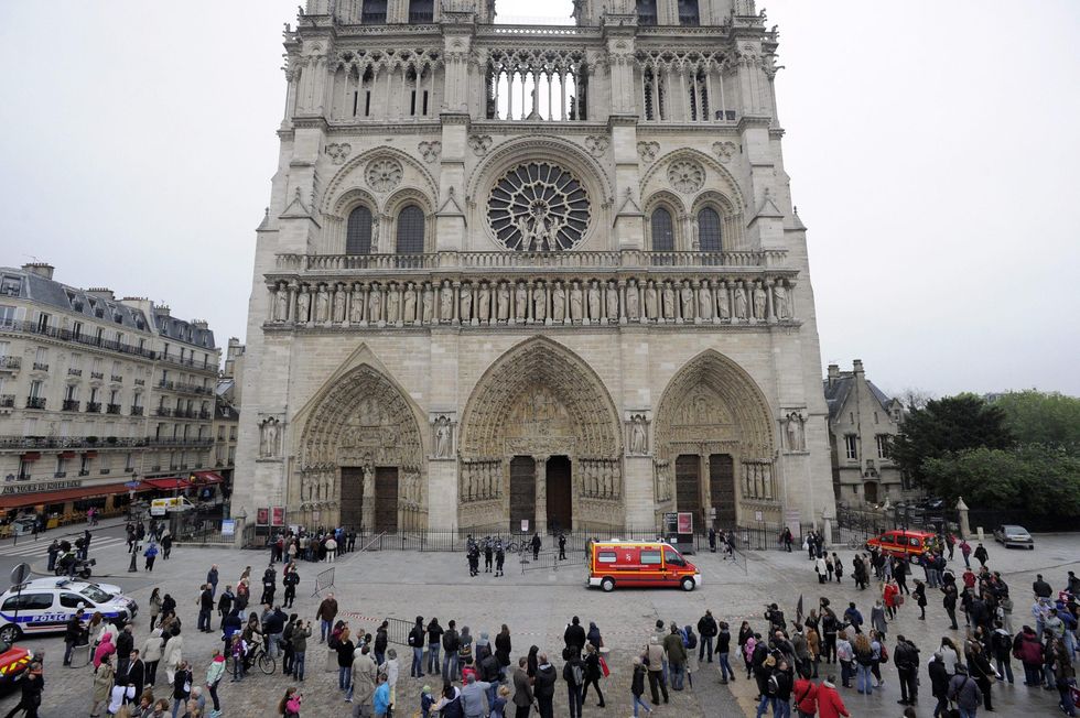 Parigi, arrestato terrorista: progettava attentati contro alcune chiese