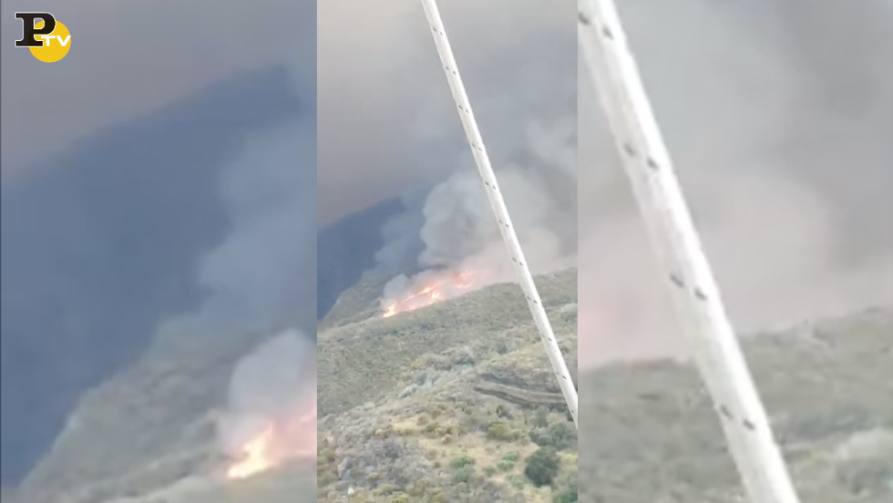 eruzione Stromboli vulcano paura turisti video