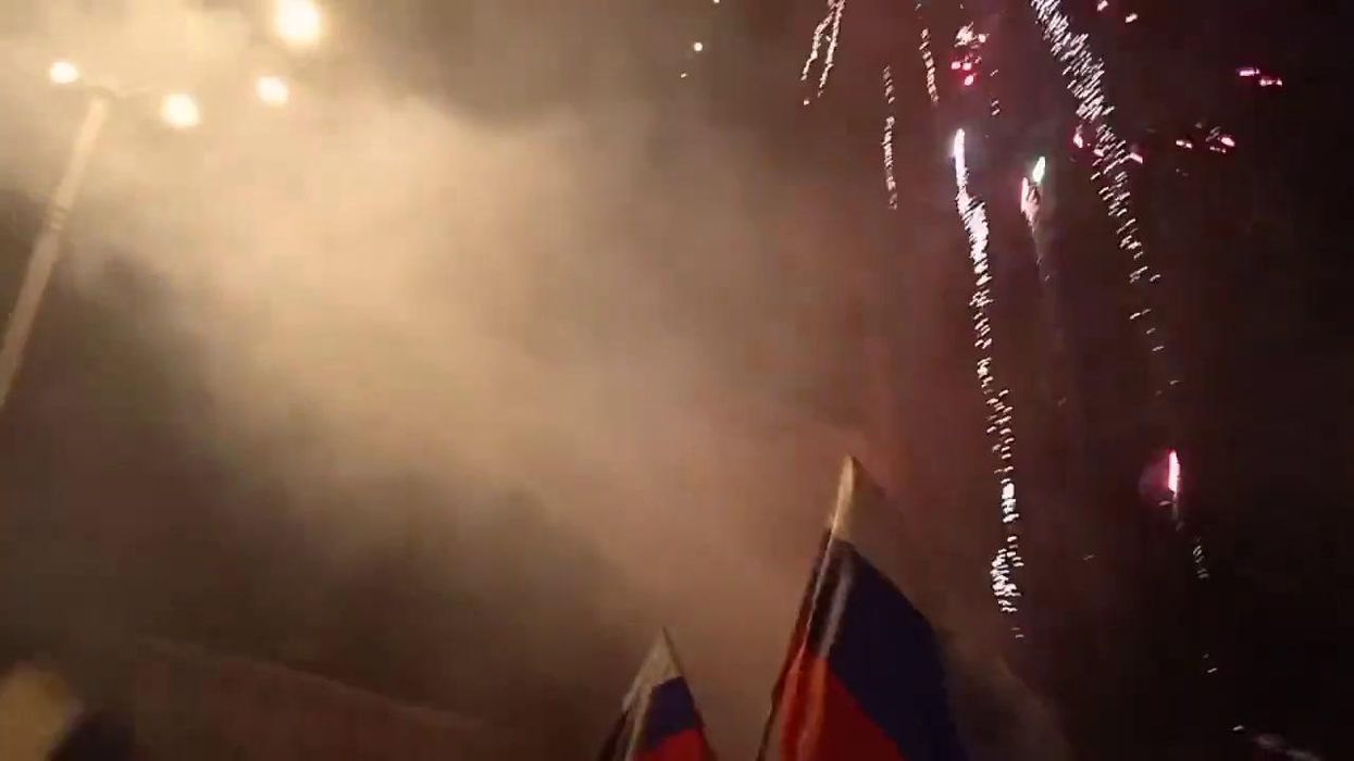 I filo russi festeggiano nel Donbass dopo la dichiarazione di Putin | video