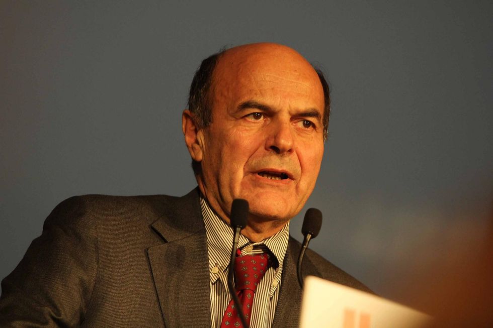 Bersani wins Italian center-left primary