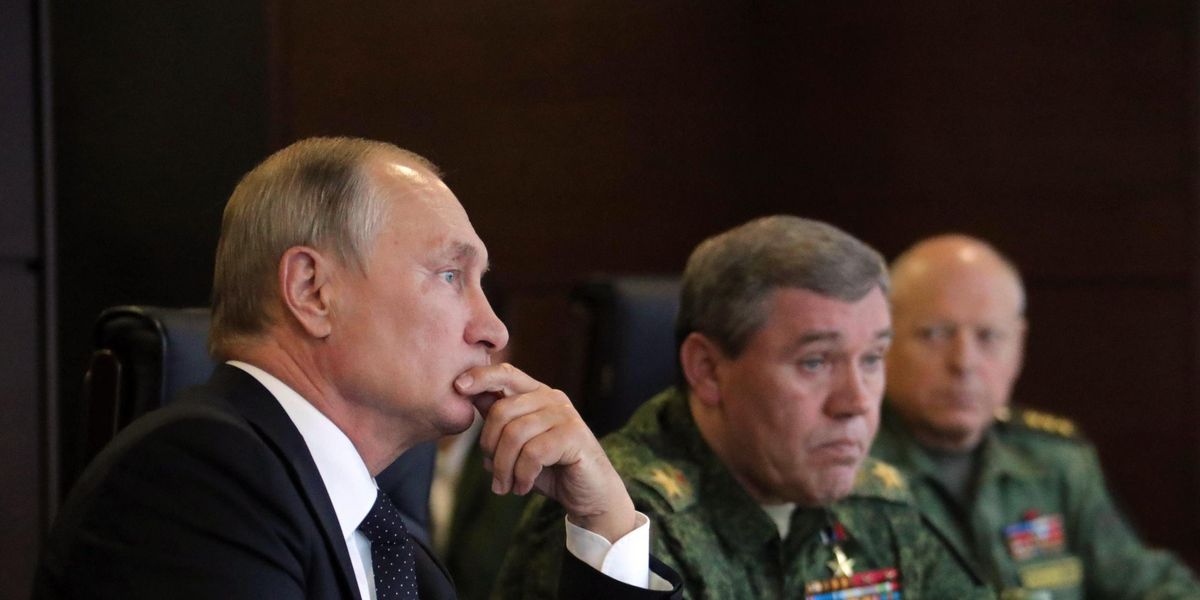 generale Gerasimov con Putin