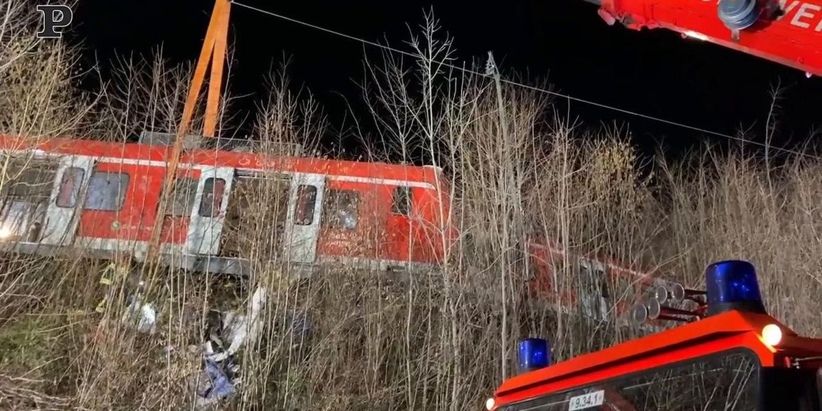 Germania: scontro tra due treni a Monaco: un morto e diversi feriti | Video