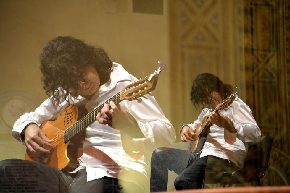 Giandomenico Anellino: il chitarrista che si trasforma in uomo orchestra