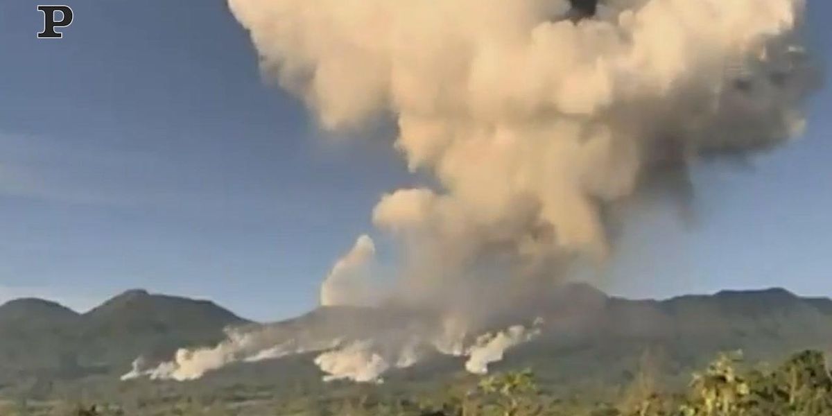 Gigantesca eruzione vulcanica in Costa Rica | video