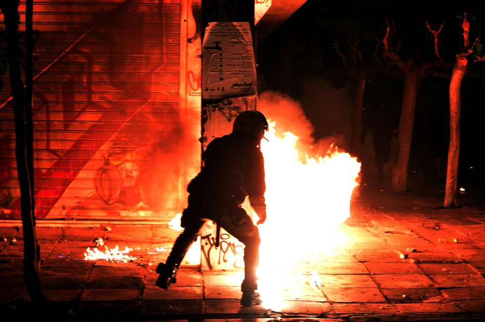 Gli scontri ad Atene durante la visita di Obama
