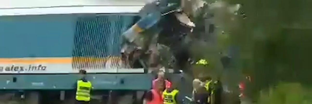Repubblica Ceca, tre morti in un grave incidente ferroviario | Video