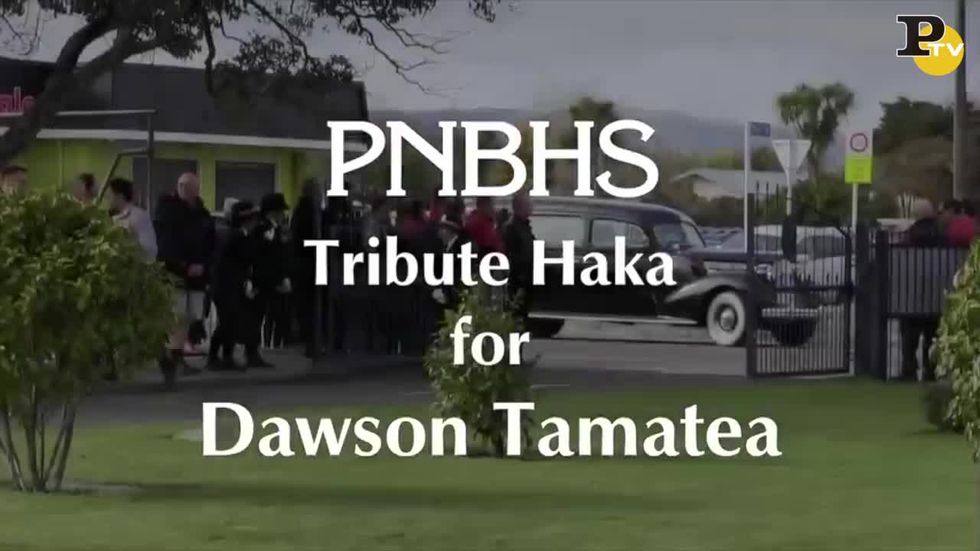 haka-tributo-dawson-tamatea-studenti-liceo